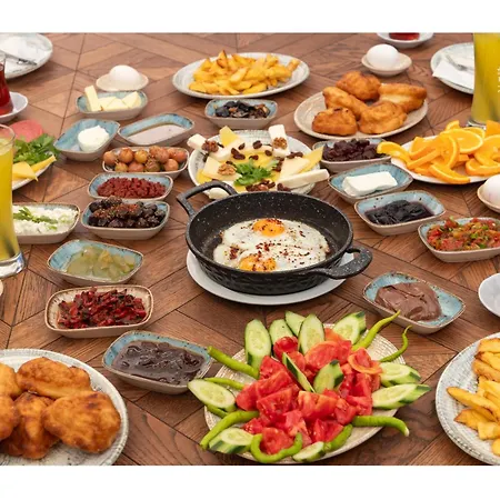 מלון Kervansaray Antique Çeşme