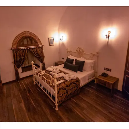 מלון Kervansaray Antique 4*